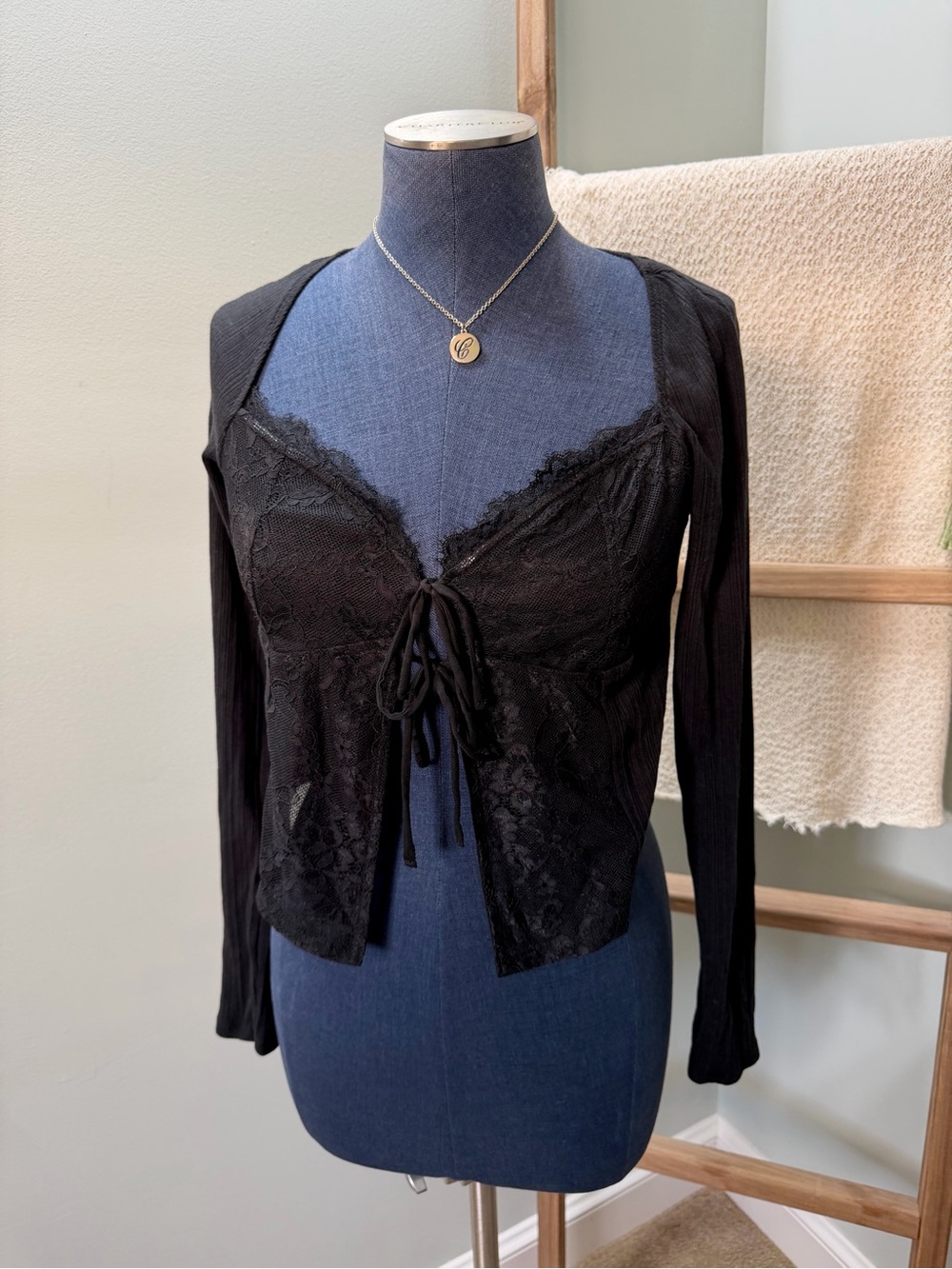 Garage Black Flyaway Lace Ribbed Long Sleeve Tie Cardigan Top Size Medium
